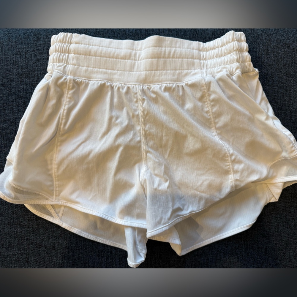 Hotty hot high rise lined short 2.5” white